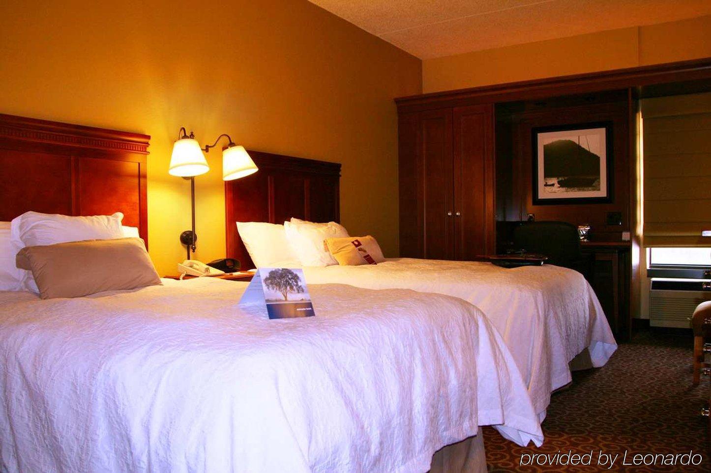 Spx Hotel Green Bay Pokoj fotografie